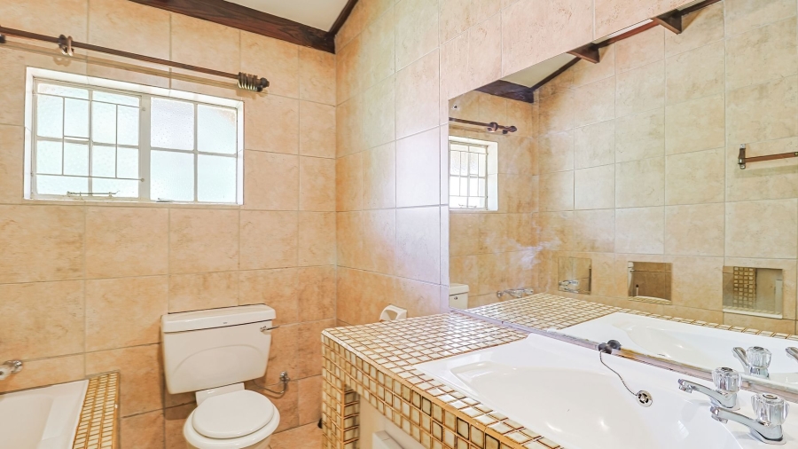 5 Bedroom Property for Sale in Protea Park North West